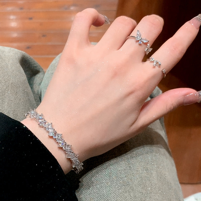 Luxury Sparkling Zircon Cuff Bracelet Luxury Sparkling Zircon Cuff Bracelet