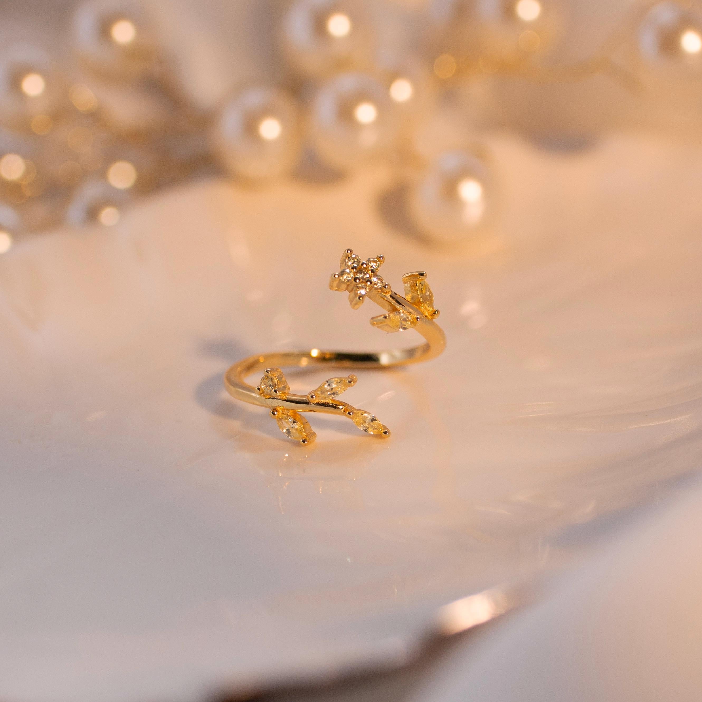 Gold Flower Leaf Ring 925 Sterling Silver Dainty Adjustable Floral Ring for Her Gold Flower Leaf Ring 925 Sterling Silver Dainty Adjustable Floral Ring for Her