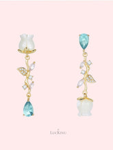 Shell Bloom Asymmetric Earrings
