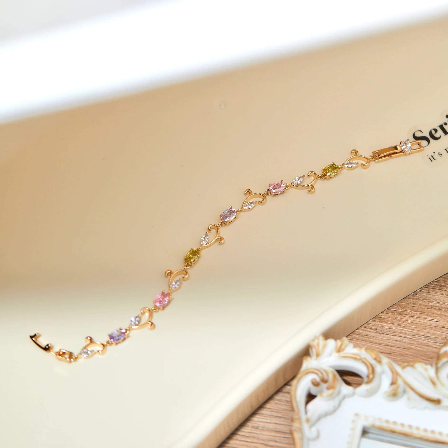 Secret Garden Olive Green Zircon Candy-Colored Bracelet – Unique Vintage-Inspired Luxury Jewelry Secret Garden Olive Green Zircon Candy-Colored Bracelet – Unique Vintage-Inspired Luxury Jewelry