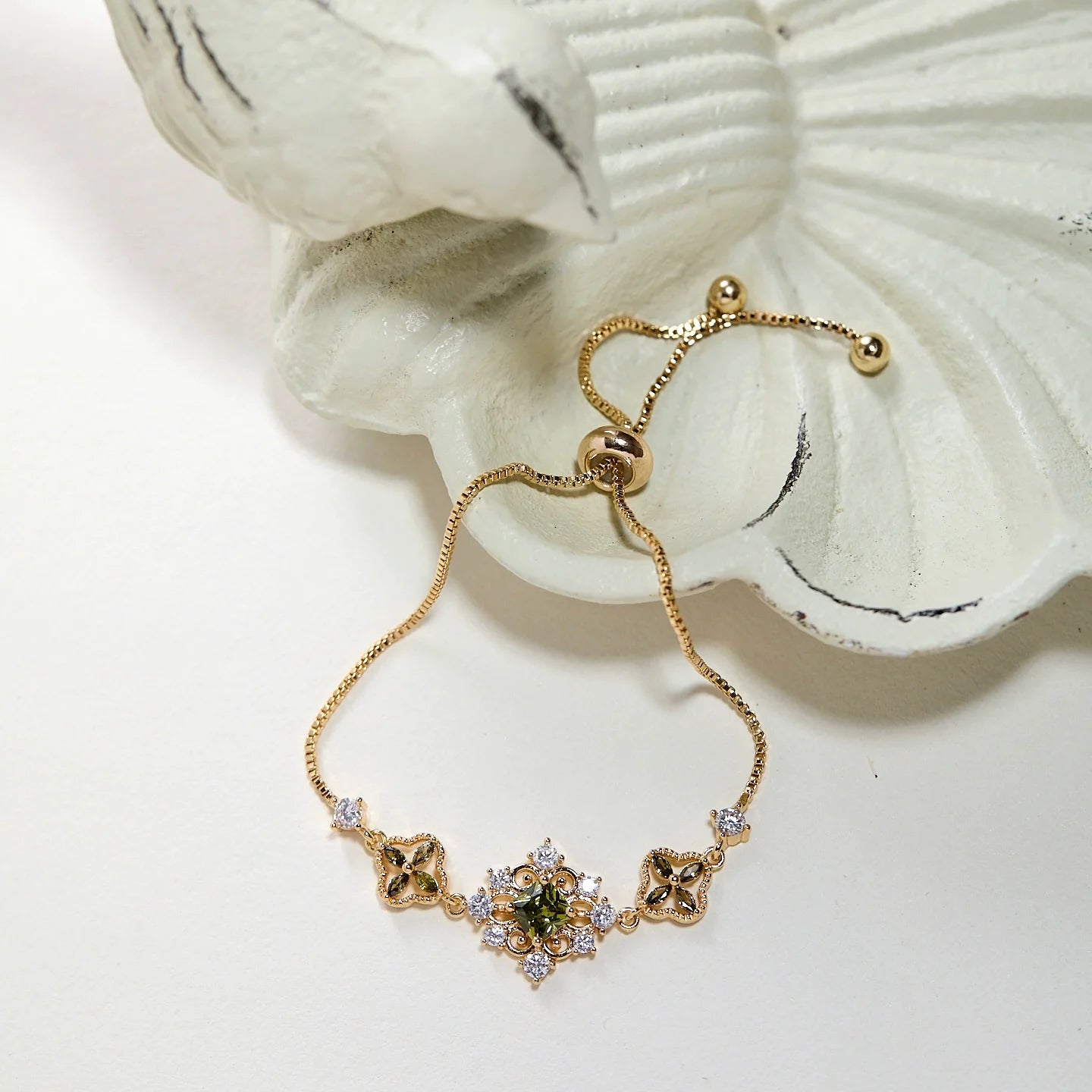 Original “Misty Forest” Butterfly Bracelet – Vintage Olive Green Zircon Jewelry, Unique Nature-Inspired Design Original “Misty Forest” Butterfly Bracelet – Vintage Olive Green Zircon Jewelry, Unique Nature-Inspired Design