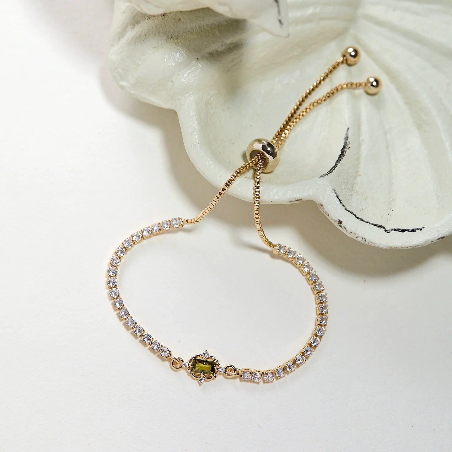 Original “Misty Forest” Butterfly Bracelet – Vintage Olive Green Zircon Jewelry, Unique Nature-Inspired Design Original “Misty Forest” Butterfly Bracelet – Vintage Olive Green Zircon Jewelry, Unique Nature-Inspired Design