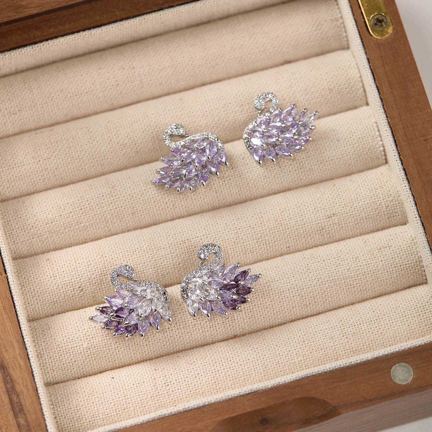 Midsummer Night’s Dream Collection – Vintage Swan Jewelry with Sparkling Purple Zircon (Stud Earrings, Ear Cuff, Necklace, Bracelet) Midsummer Night’s Dream Collection – Vintage Swan Jewelry with Sparkling Purple Zircon (Stud Earrings, Ear Cuff, Necklace, Bracelet)
