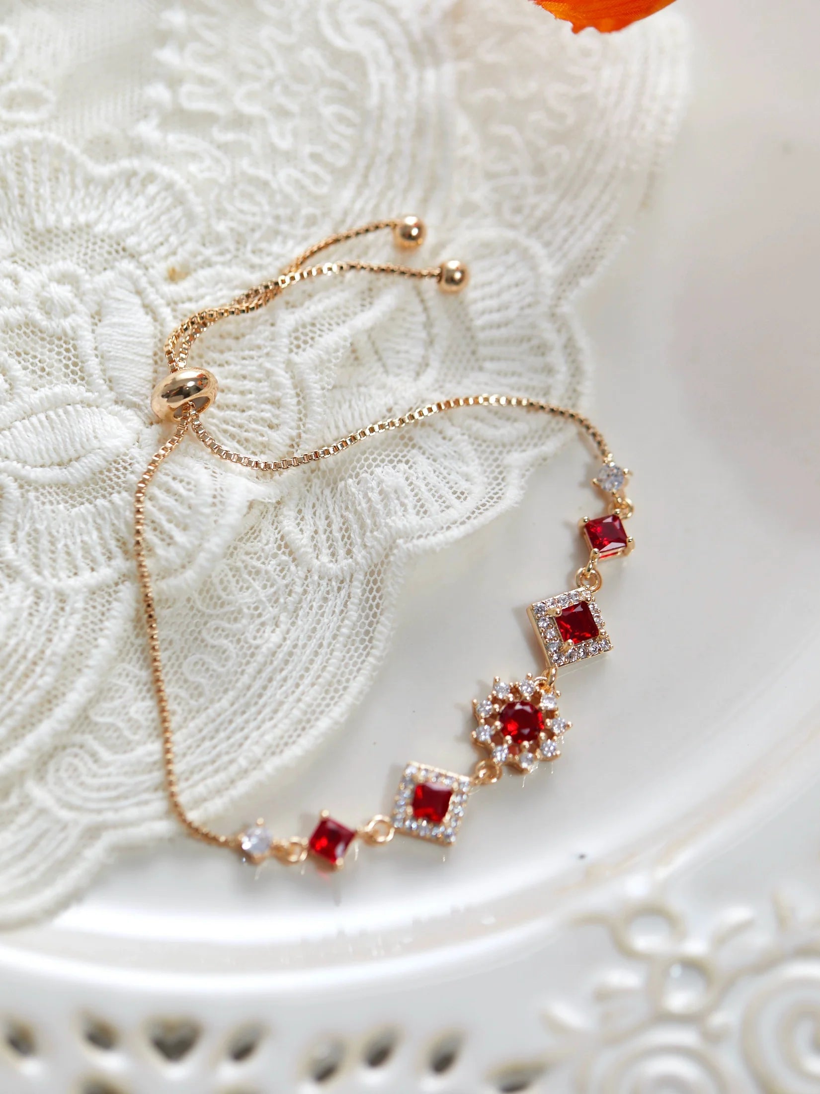 Original Olive Green Zircon Bracelet – Vintage Micro-Pave Dainty Jewelry, Unique Non-Mainstream Design Original Olive Green Zircon Bracelet – Vintage Micro-Pave Dainty Jewelry, Unique Non-Mainstream Design