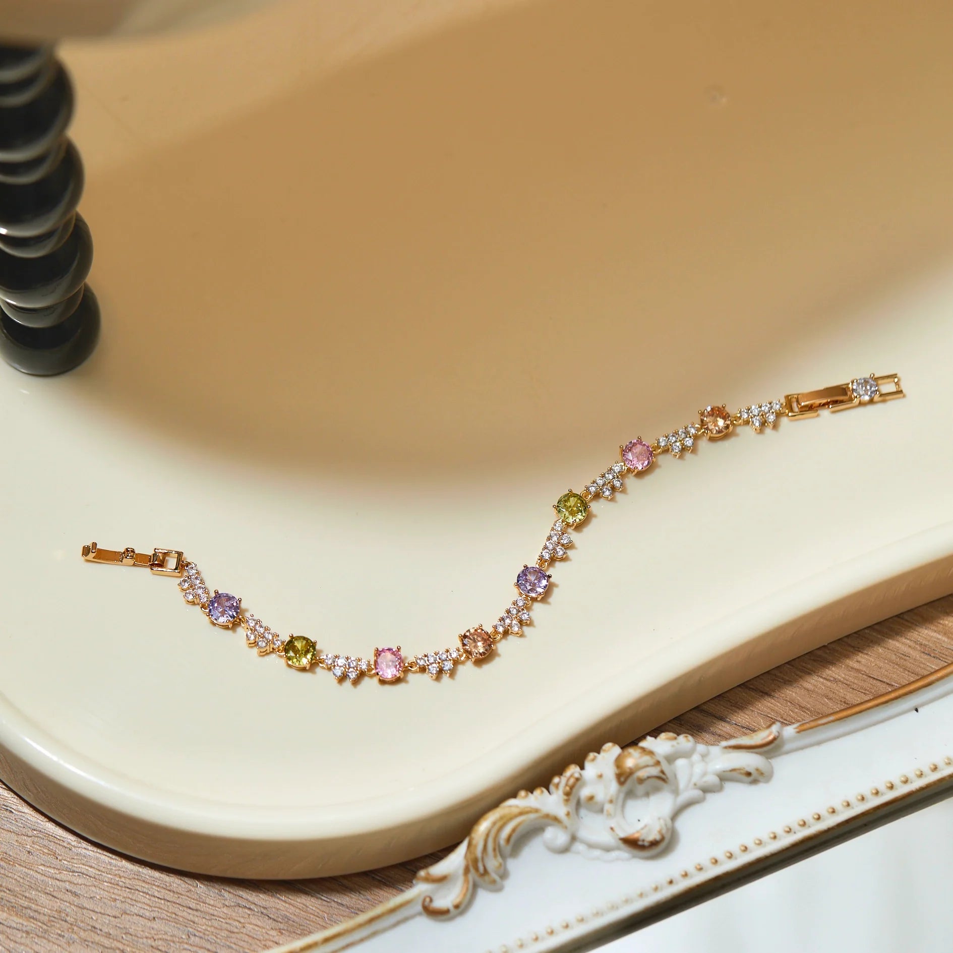 Secret Garden Olive Green Zircon Candy-Colored Bracelet – Unique Vintage-Inspired Luxury Jewelry Secret Garden Olive Green Zircon Candy-Colored Bracelet – Unique Vintage-Inspired Luxury Jewelry