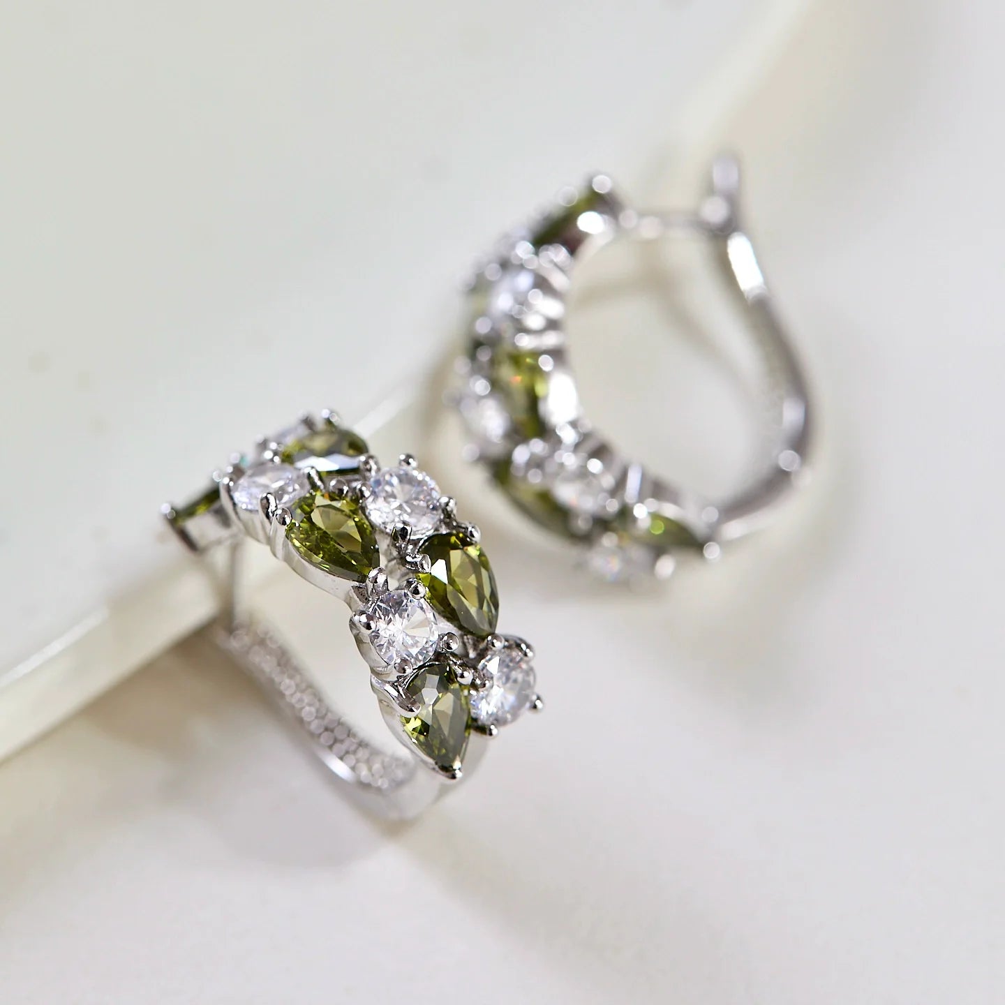 Misty Forest · Green Abyss Collection – Vintage Olive Green Zircon Jewelry (Bracelet & Earrings, Dainty Nature-Inspired Design) Misty Forest · Green Abyss Collection – Vintage Olive Green Zircon Jewelry (Bracelet & Earrings, Dainty Nature-Inspired Design)