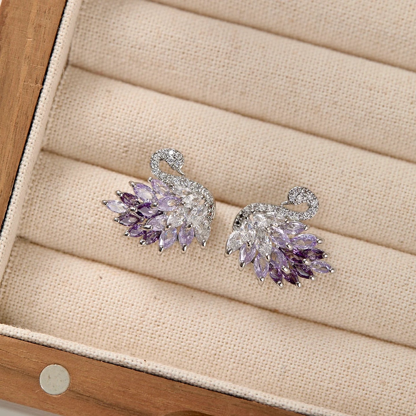 Midsummer Night’s Dream Collection – Vintage Swan Jewelry with Sparkling Purple Zircon (Stud Earrings, Ear Cuff, Necklace, Bracelet) Midsummer Night’s Dream Collection – Vintage Swan Jewelry with Sparkling Purple Zircon (Stud Earrings, Ear Cuff, Necklace, Bracelet)