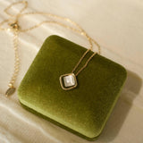 dainty gold necklace