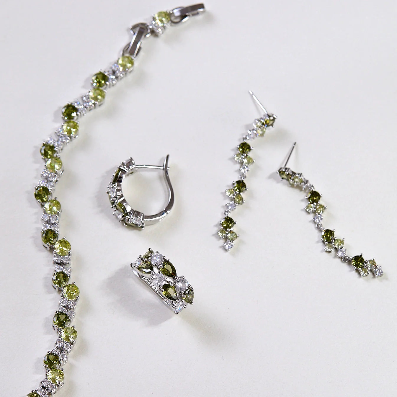 Misty Forest · Green Abyss Collection – Vintage Olive Green Zircon Jewelry (Bracelet & Earrings, Dainty Nature-Inspired Design) Misty Forest · Green Abyss Collection – Vintage Olive Green Zircon Jewelry (Bracelet & Earrings, Dainty Nature-Inspired Design)