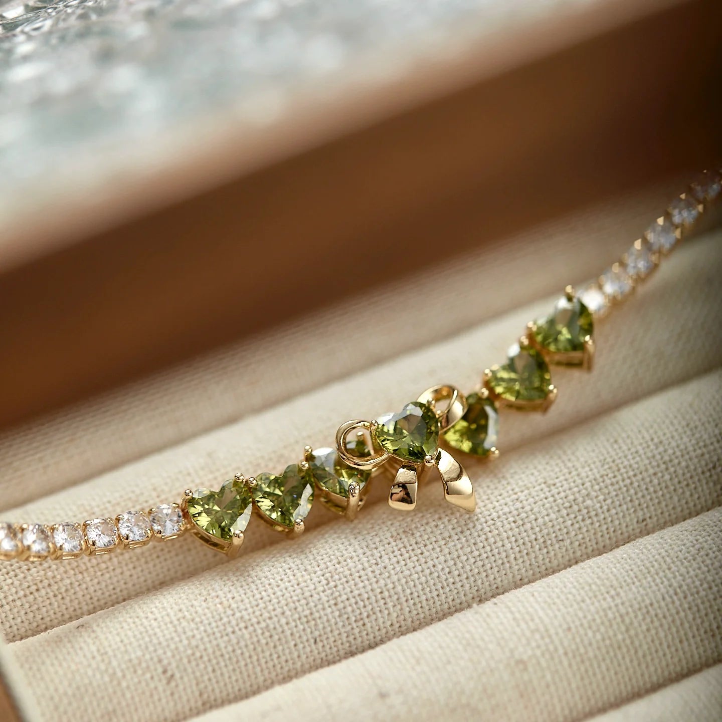 Misty Forest Olive Green Zircon Heart & Bow Jewelry Set – Earrings, Ear Cuffs & Bracelet, Vintage-Inspired Sparkling Design Misty Forest Olive Green Zircon Heart & Bow Jewelry Set – Earrings, Ear Cuffs & Bracelet, Vintage-Inspired Sparkling Design