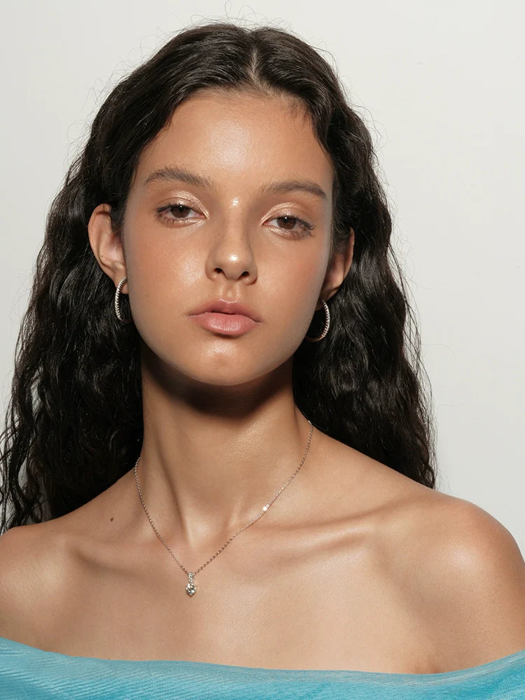 S925 Sterling Silver Moissanite & Cubic Zirconia Classic Round Pendant Necklace S925 Sterling Silver Moissanite & Cubic Zirconia Classic Round Pendant Necklace