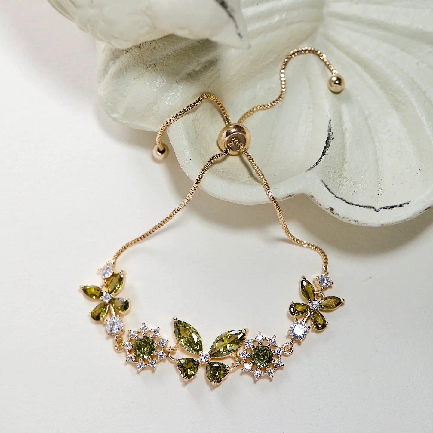 Original “Misty Forest” Butterfly Bracelet – Vintage Olive Green Zircon Jewelry, Unique Nature-Inspired Design Original “Misty Forest” Butterfly Bracelet – Vintage Olive Green Zircon Jewelry, Unique Nature-Inspired Design