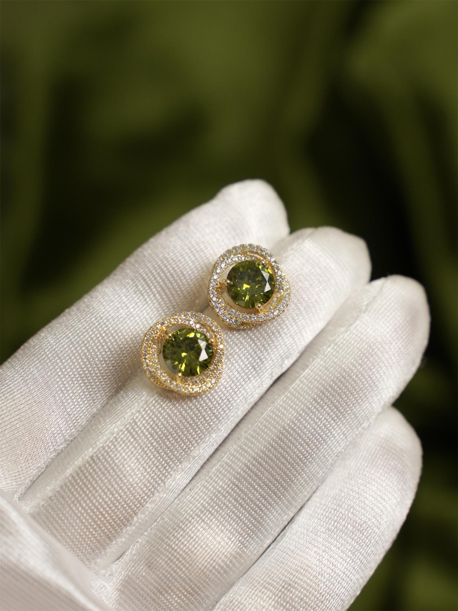 Charlotte Stud Charlotte Stud