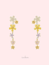 Soft Bloom Tassel Earrings