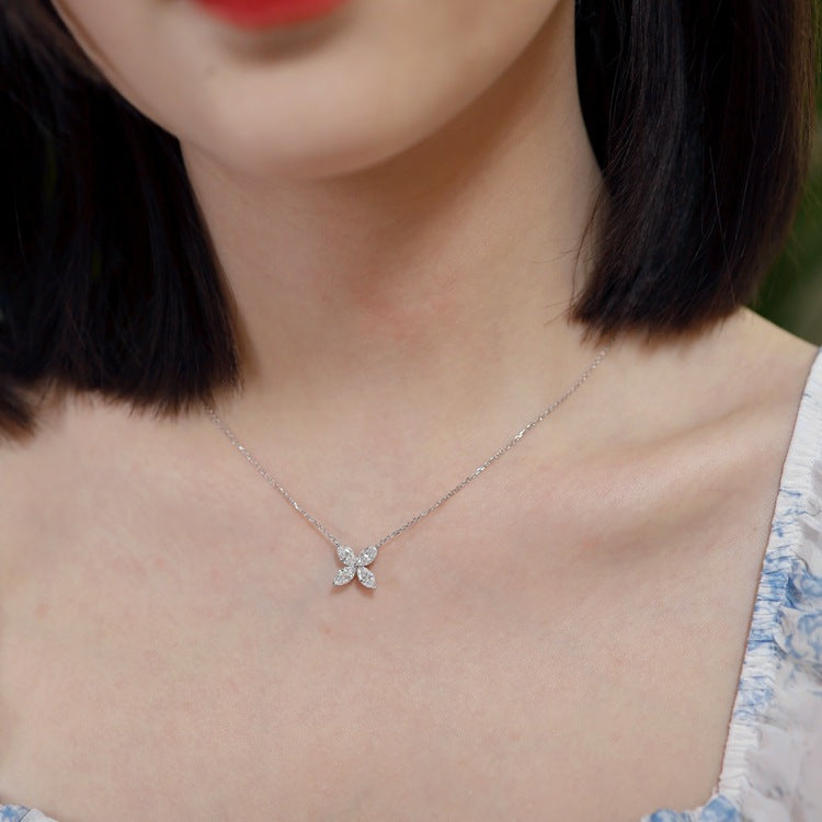 dainty silver necklace