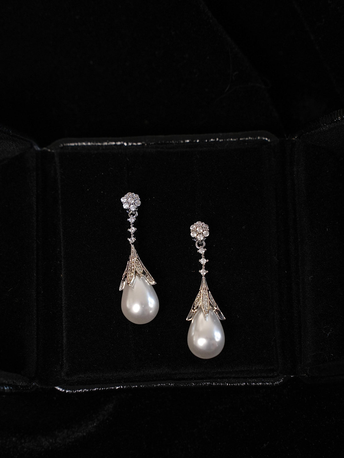 vintage pearl drop earrings