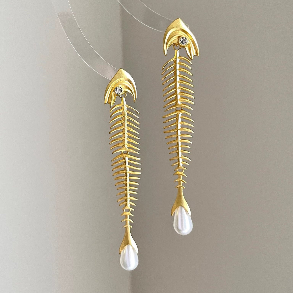 Pearl fish bone Earring
