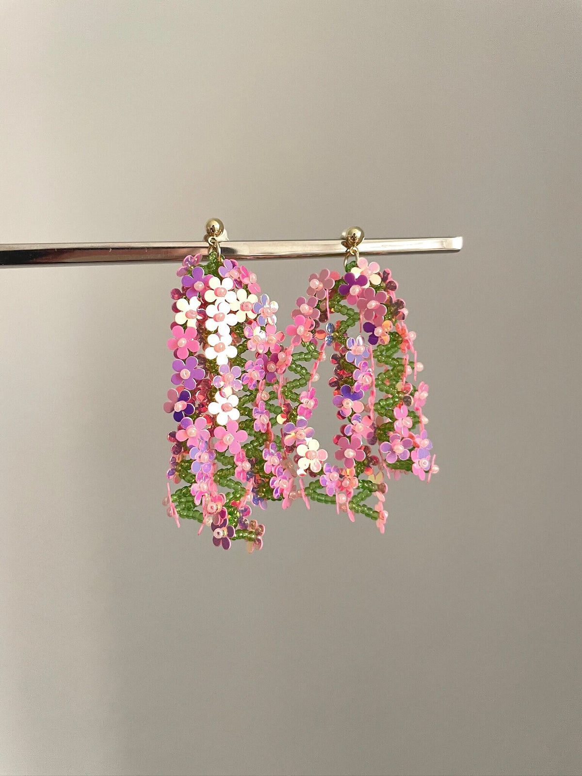 Radium flower tassel earring
